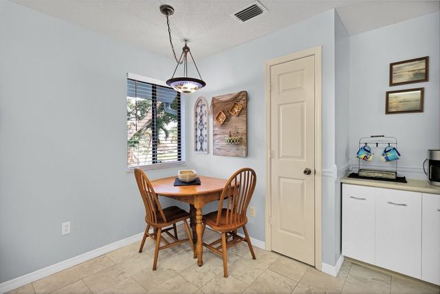 9637 Riverside Drive 3, Sebastian, FL 32958