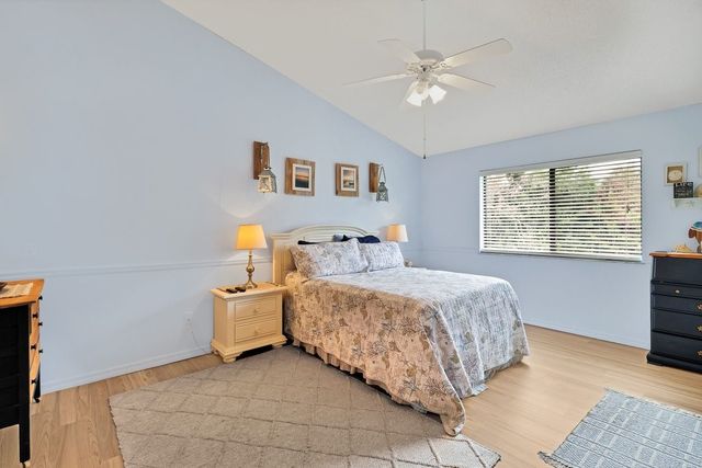 9637 Riverside Drive 3, Sebastian, FL 32958