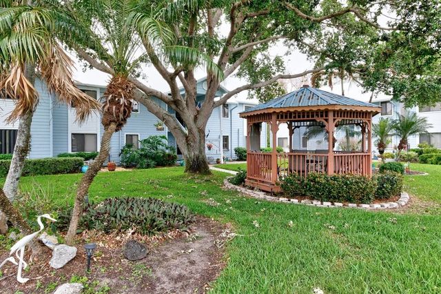 9637 Riverside Drive 3, Sebastian, FL 32958