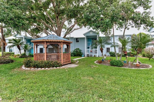 9637 Riverside Drive 3, Sebastian, FL 32958