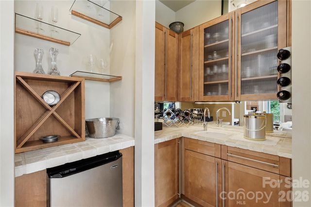 1075 Lakefront Woods Drive, Belmont, NC 28012