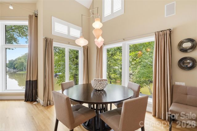 1075 Lakefront Woods Drive, Belmont, NC 28012