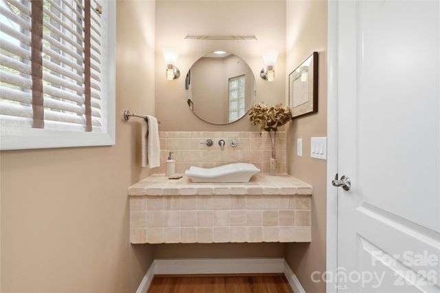 1075 Lakefront Woods Drive, Belmont, NC 28012