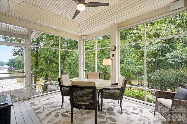 1075 Lakefront Woods Drive, Belmont, NC 28012