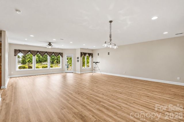 1075 Lakefront Woods Drive, Belmont, NC 28012