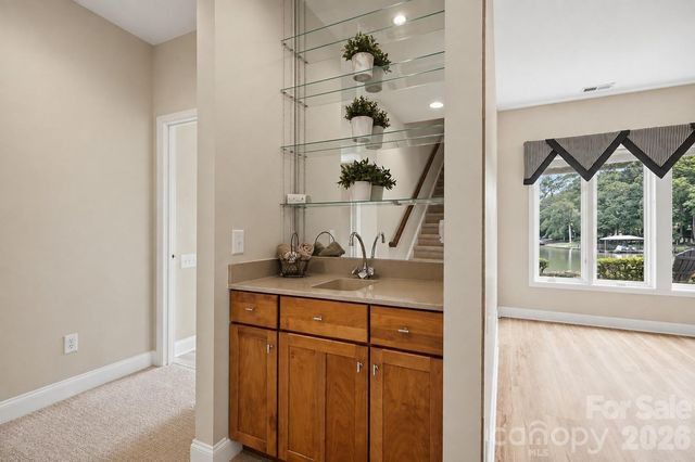 1075 Lakefront Woods Drive, Belmont, NC 28012