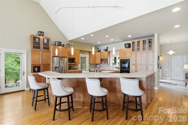 1075 Lakefront Woods Drive, Belmont, NC 28012