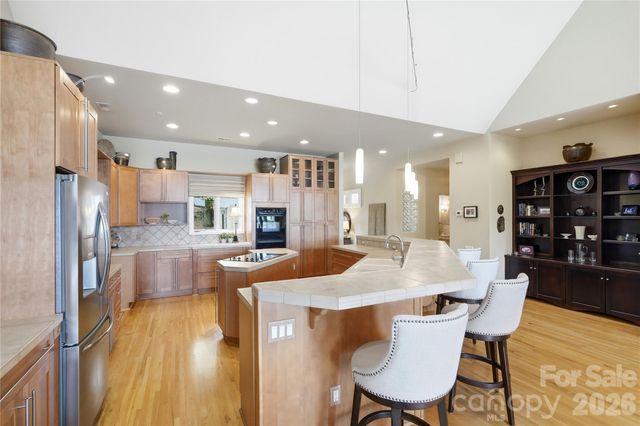 1075 Lakefront Woods Drive, Belmont, NC 28012