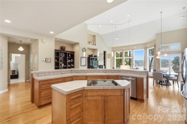 1075 Lakefront Woods Drive, Belmont, NC 28012