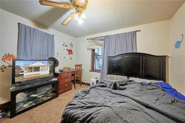 281 Greenlee Rd, Brentwood, PA 15227