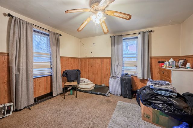 281 Greenlee Rd, Brentwood, PA 15227