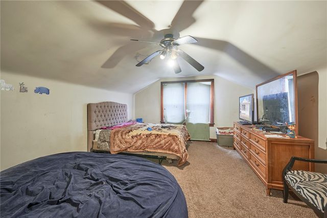 281 Greenlee Rd, Brentwood, PA 15227