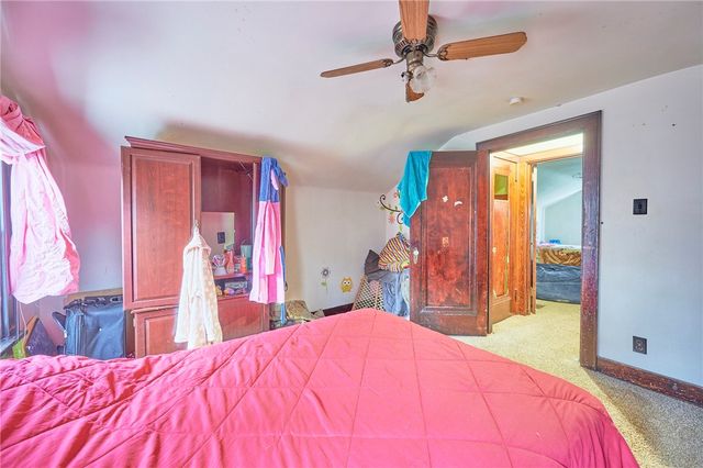 281 Greenlee Rd, Brentwood, PA 15227