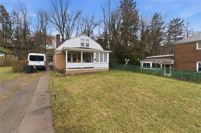 281 Greenlee Rd, Brentwood, PA 15227