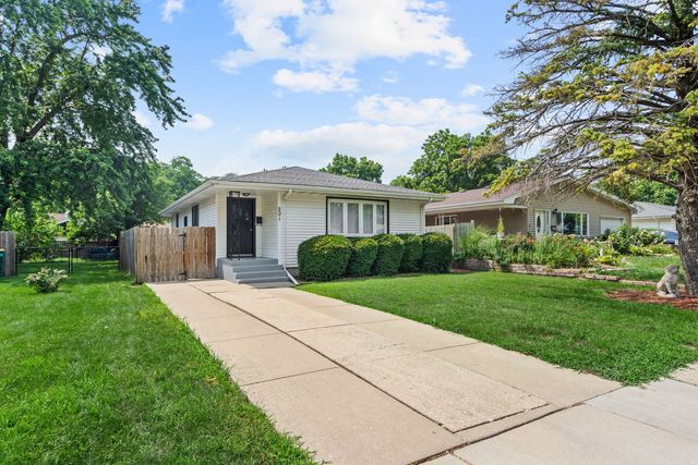 201 S Reedwood Drive, Joliet, IL 60436