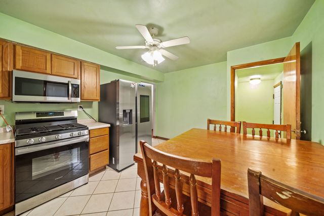 201 S Reedwood Drive, Joliet, IL 60436