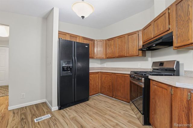 4050 Thompson Road, Linden, MI 48451