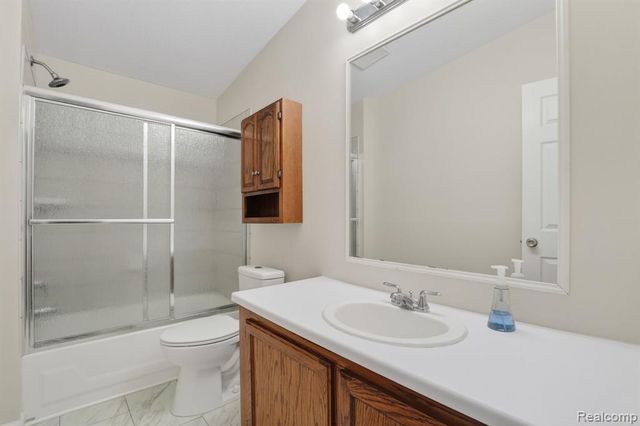 4050 Thompson Road, Linden, MI 48451