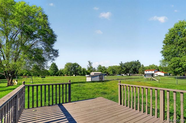 4050 Thompson Road, Linden, MI 48451