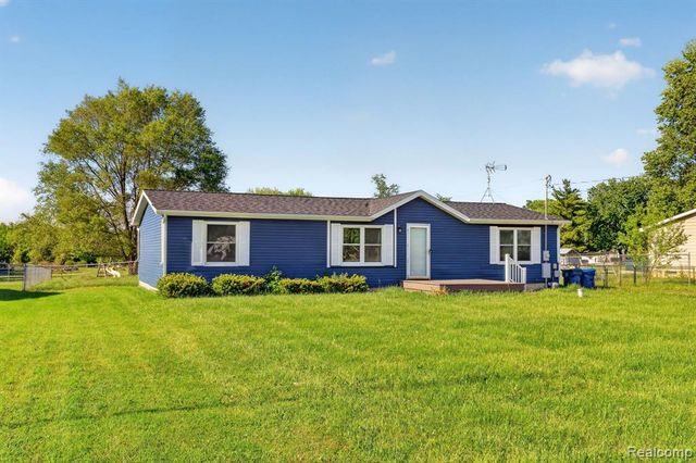4050 Thompson Road, Linden, MI 48451