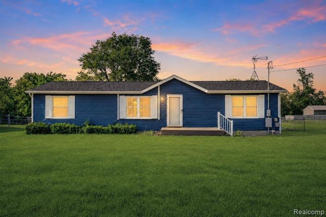 4050 Thompson Road, Linden, MI 48451