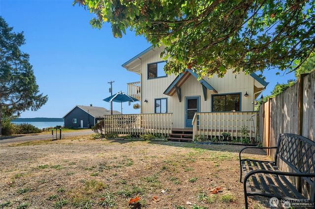 27523 SW Sandy Shores Drive, Vashon, WA 98070