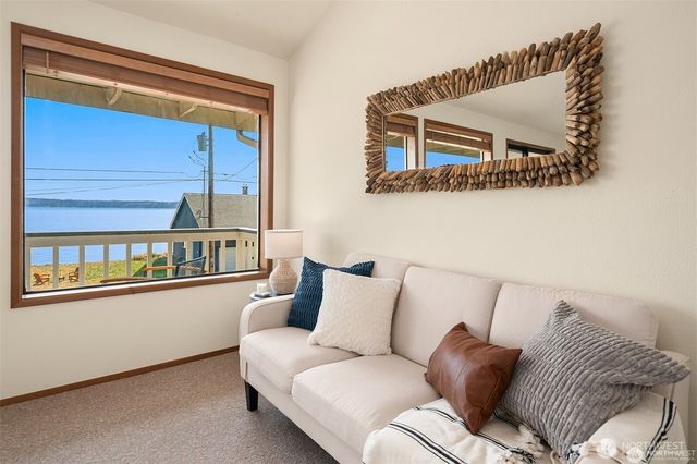 27523 SW Sandy Shores Drive, Vashon, WA 98070