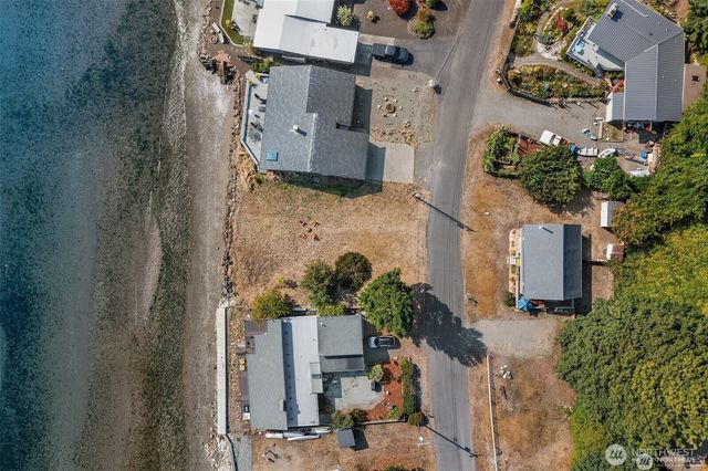 27523 SW Sandy Shores Drive, Vashon, WA 98070