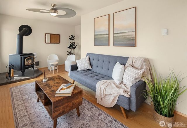 27523 SW Sandy Shores Drive, Vashon, WA 98070