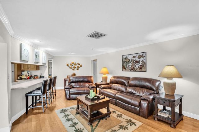 2041 CAROLINA AVENUE NE, St Petersburg, FL 33703