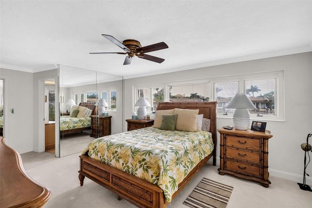2041 CAROLINA AVENUE NE, St Petersburg, FL 33703
