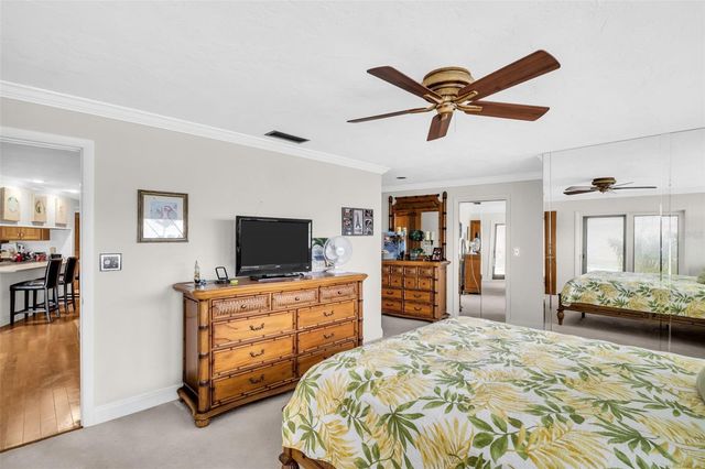2041 CAROLINA AVENUE NE, St Petersburg, FL 33703