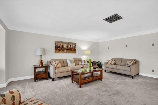 2041 CAROLINA AVENUE NE, St Petersburg, FL 33703