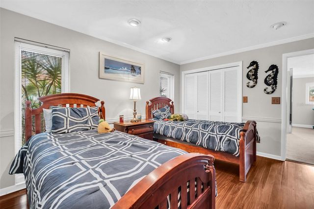 2041 CAROLINA AVENUE NE, St Petersburg, FL 33703