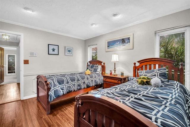 2041 CAROLINA AVENUE NE, St Petersburg, FL 33703