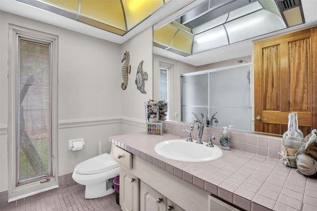 2041 CAROLINA AVENUE NE, St Petersburg, FL 33703