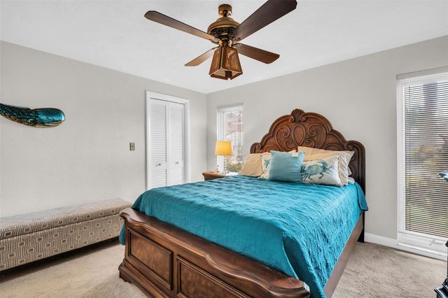2041 CAROLINA AVENUE NE, St Petersburg, FL 33703