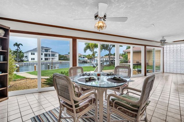 2041 CAROLINA AVENUE NE, St Petersburg, FL 33703