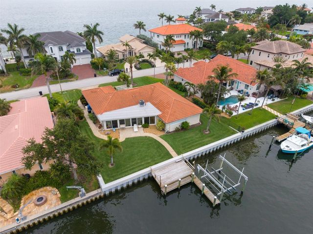2041 CAROLINA AVENUE NE, St Petersburg, FL 33703