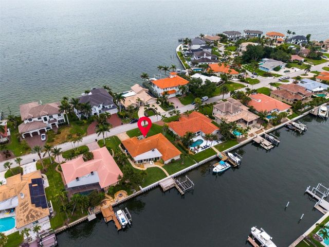 2041 CAROLINA AVENUE NE, St Petersburg, FL 33703
