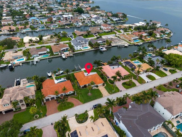 2041 CAROLINA AVENUE NE, St Petersburg, FL 33703