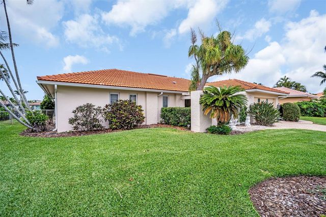 2041 CAROLINA AVENUE NE, St Petersburg, FL 33703