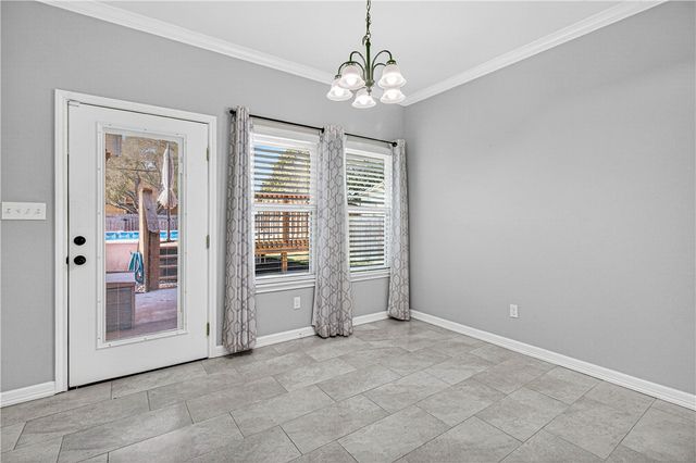 844 S Whitney St, Aransas Pass, TX 78336