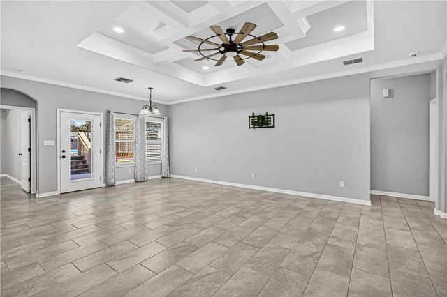 844 S Whitney St, Aransas Pass, TX 78336