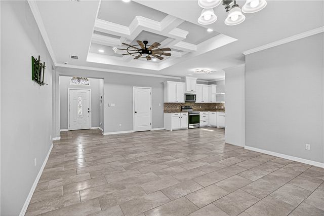 844 S Whitney St, Aransas Pass, TX 78336