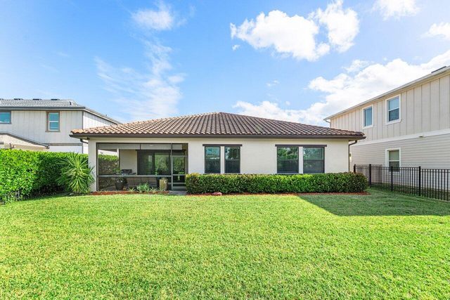 1119 Arrowhead Point Road, Loxahatchee, FL 33470