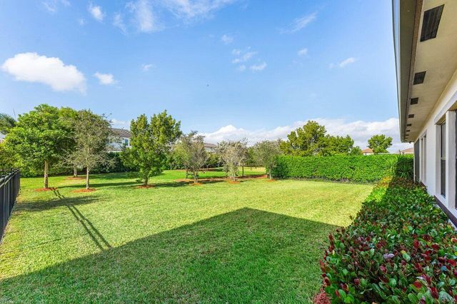 1119 Arrowhead Point Road, Loxahatchee, FL 33470