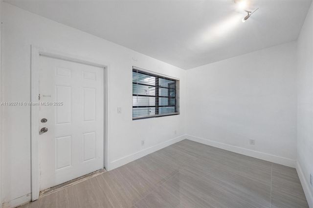 1050 NE 129th St 2, North Miami, FL 33161