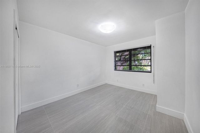 1050 NE 129th St 2, North Miami, FL 33161