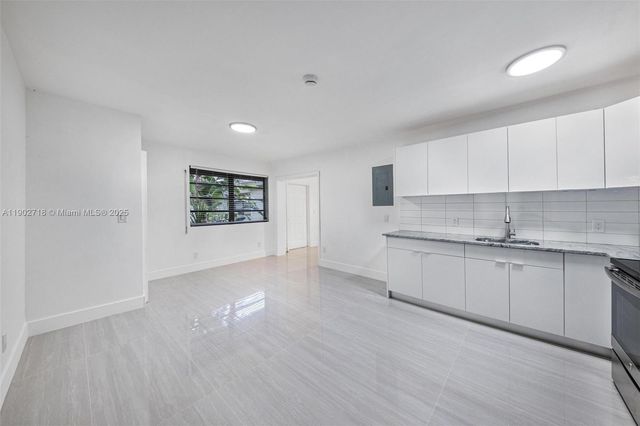 1050 NE 129th St 2, North Miami, FL 33161